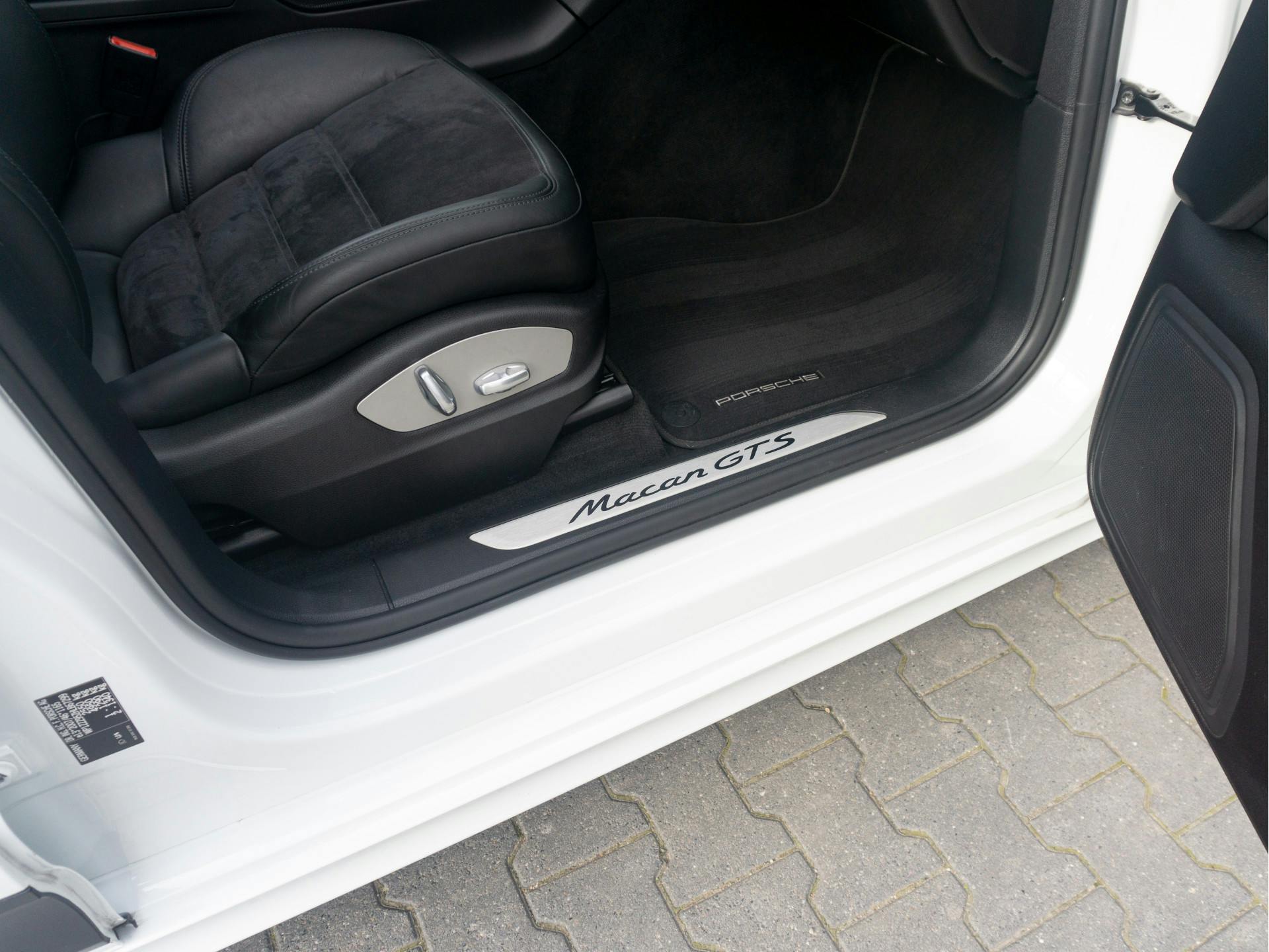 Porsche Macan 3.0 GTS | Sound Package Plus | Sportuitlaat | GTS Interieur pakket |